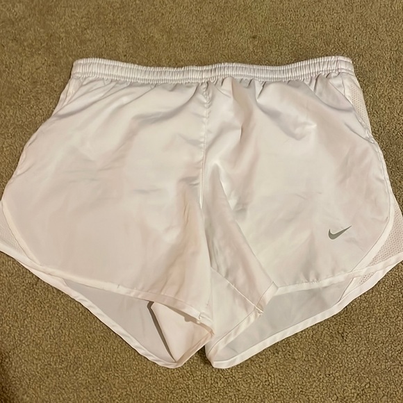 Nike dry fit shorts white - Picture 1 of 1